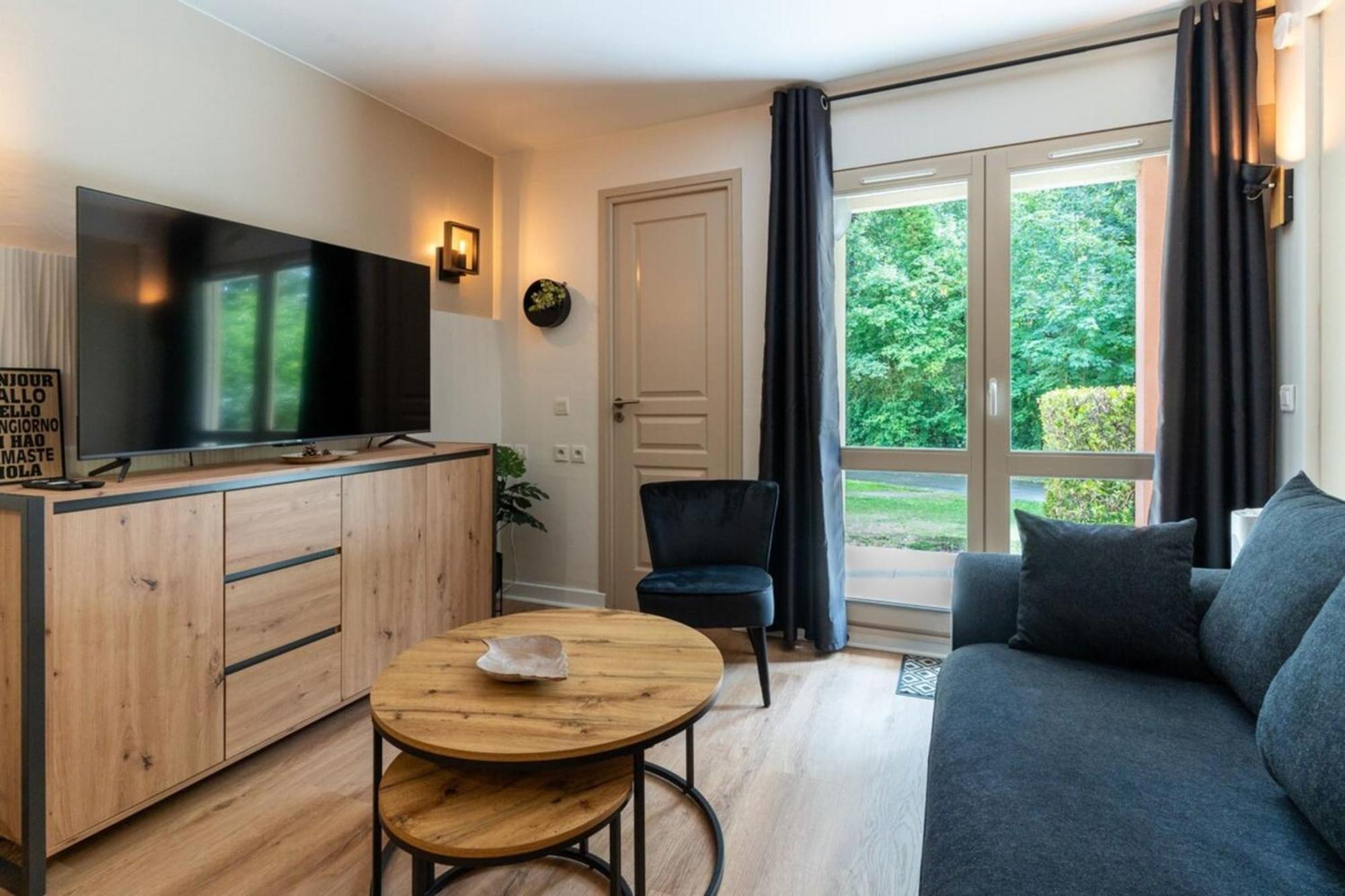 Beautiful Flat With Swimming Pool Tennis Court And Private Car Parking 09 Le Touquet Bagian luar foto