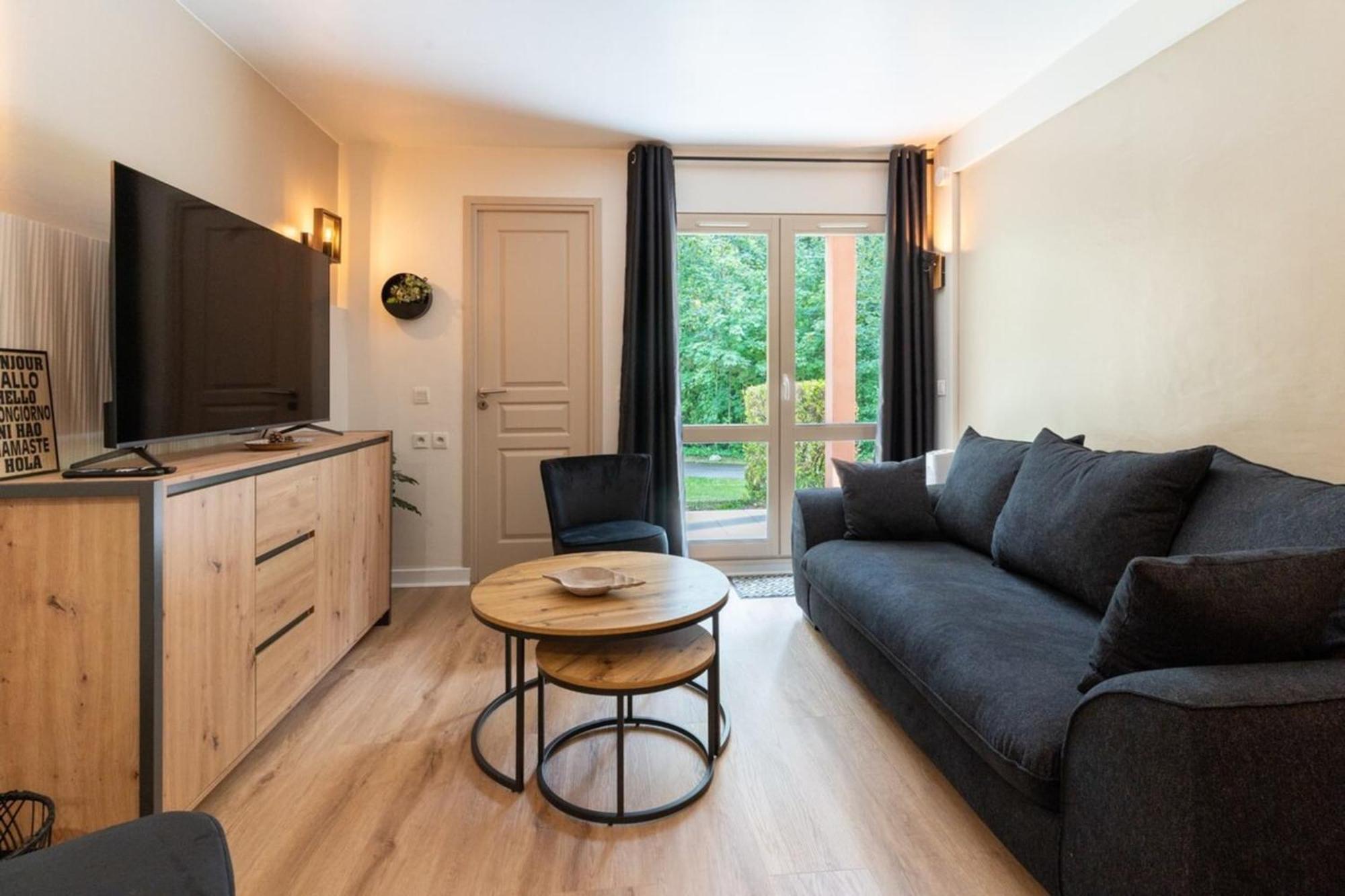 Beautiful Flat With Swimming Pool Tennis Court And Private Car Parking 09 Le Touquet Bagian luar foto