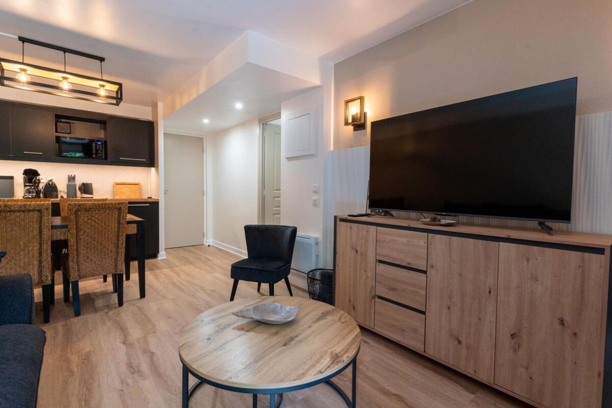 Beautiful Flat With Swimming Pool Tennis Court And Private Car Parking 09 Le Touquet Bagian luar foto